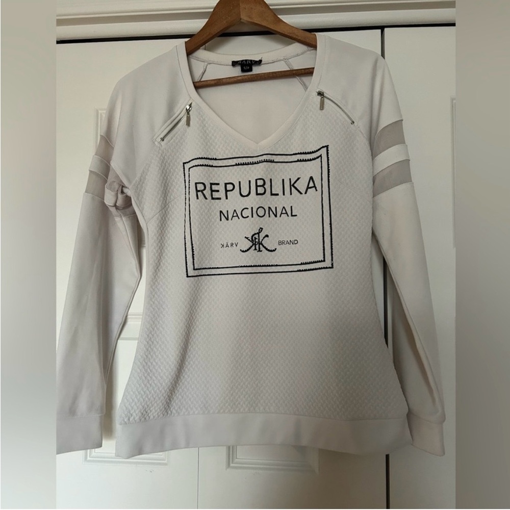 Karv Women's Off-White Sweatshirt